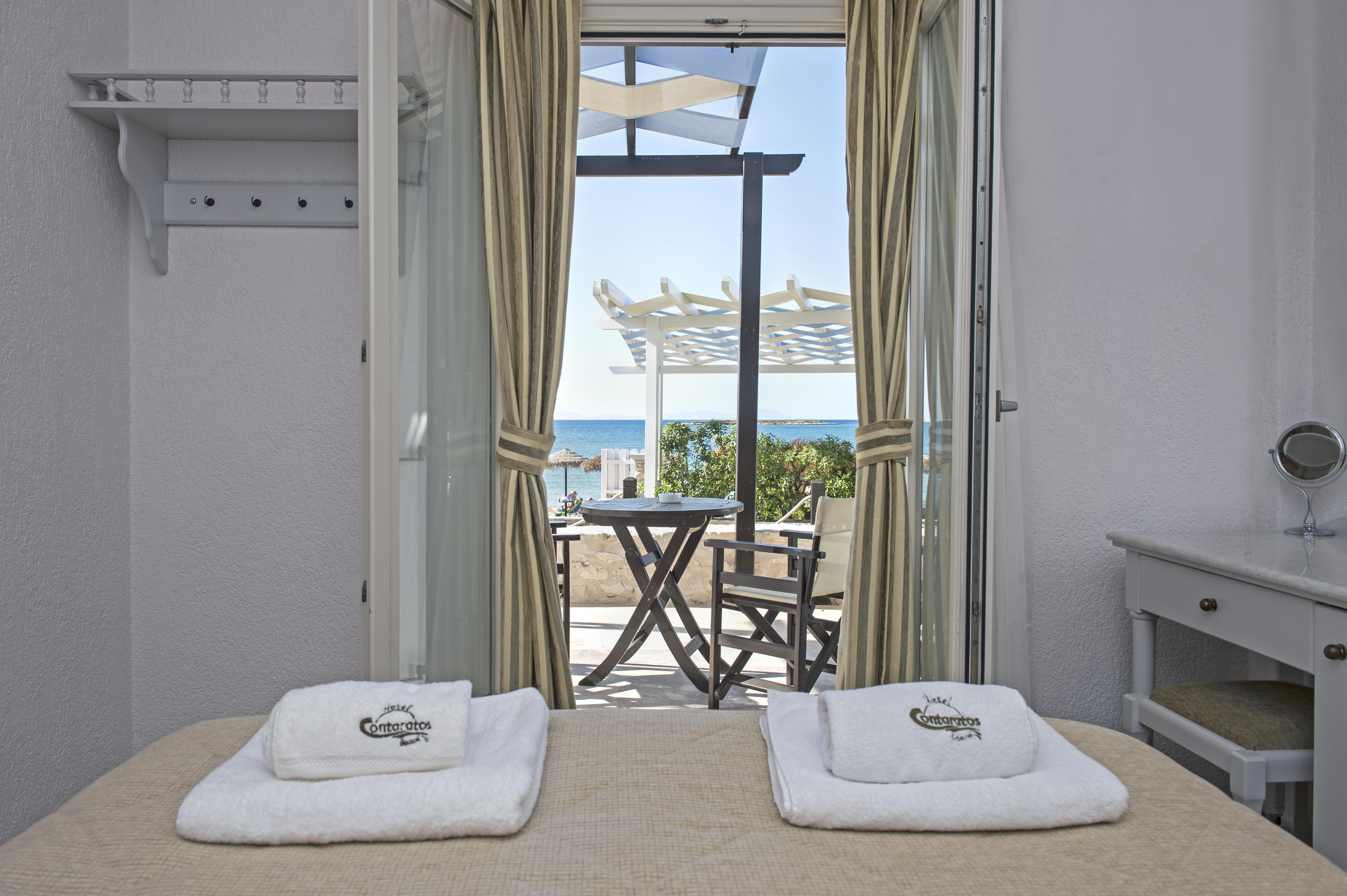 Contaratos Beach Hotel Náousa Exterior photo