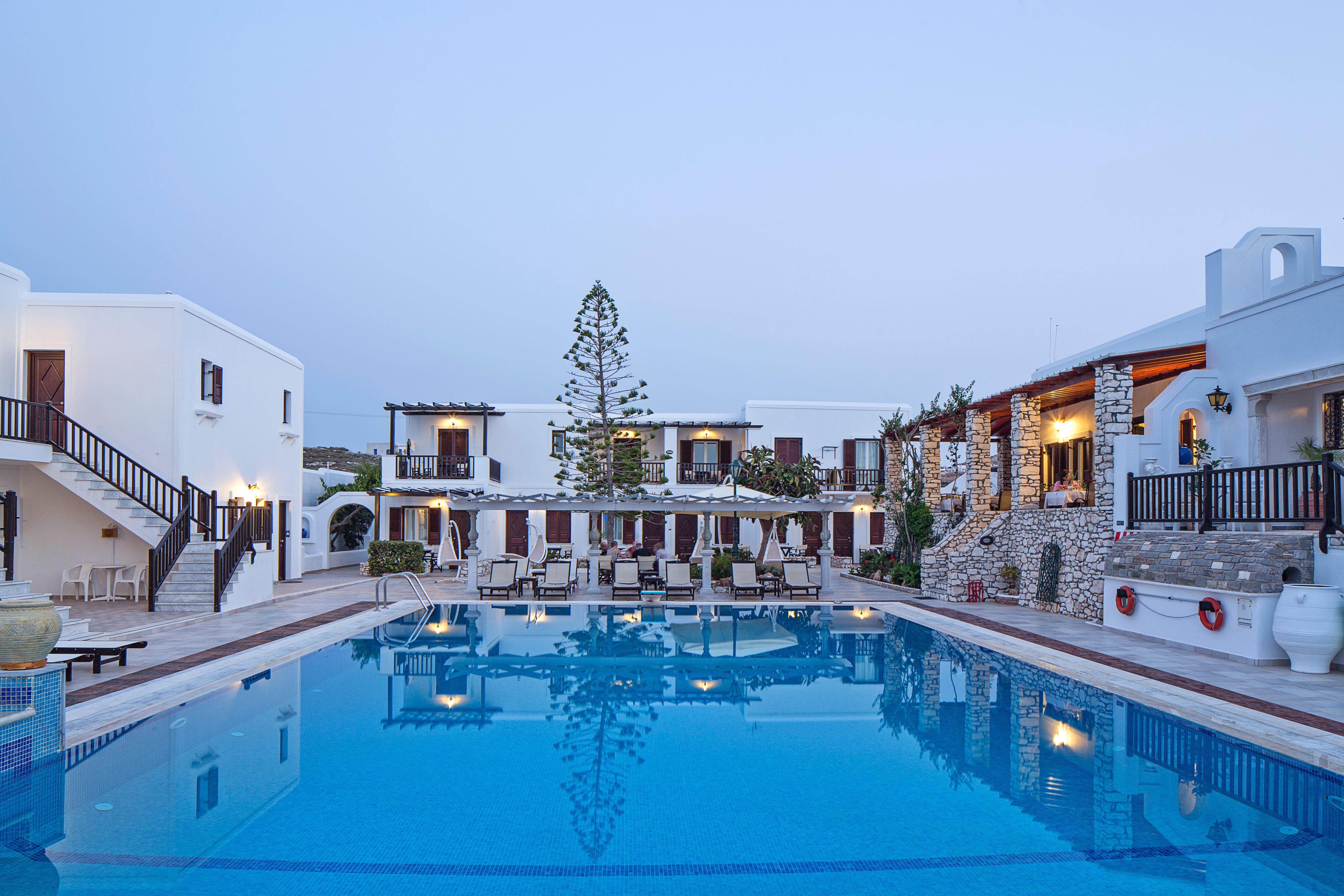 Contaratos Beach Hotel Náousa Exterior photo
