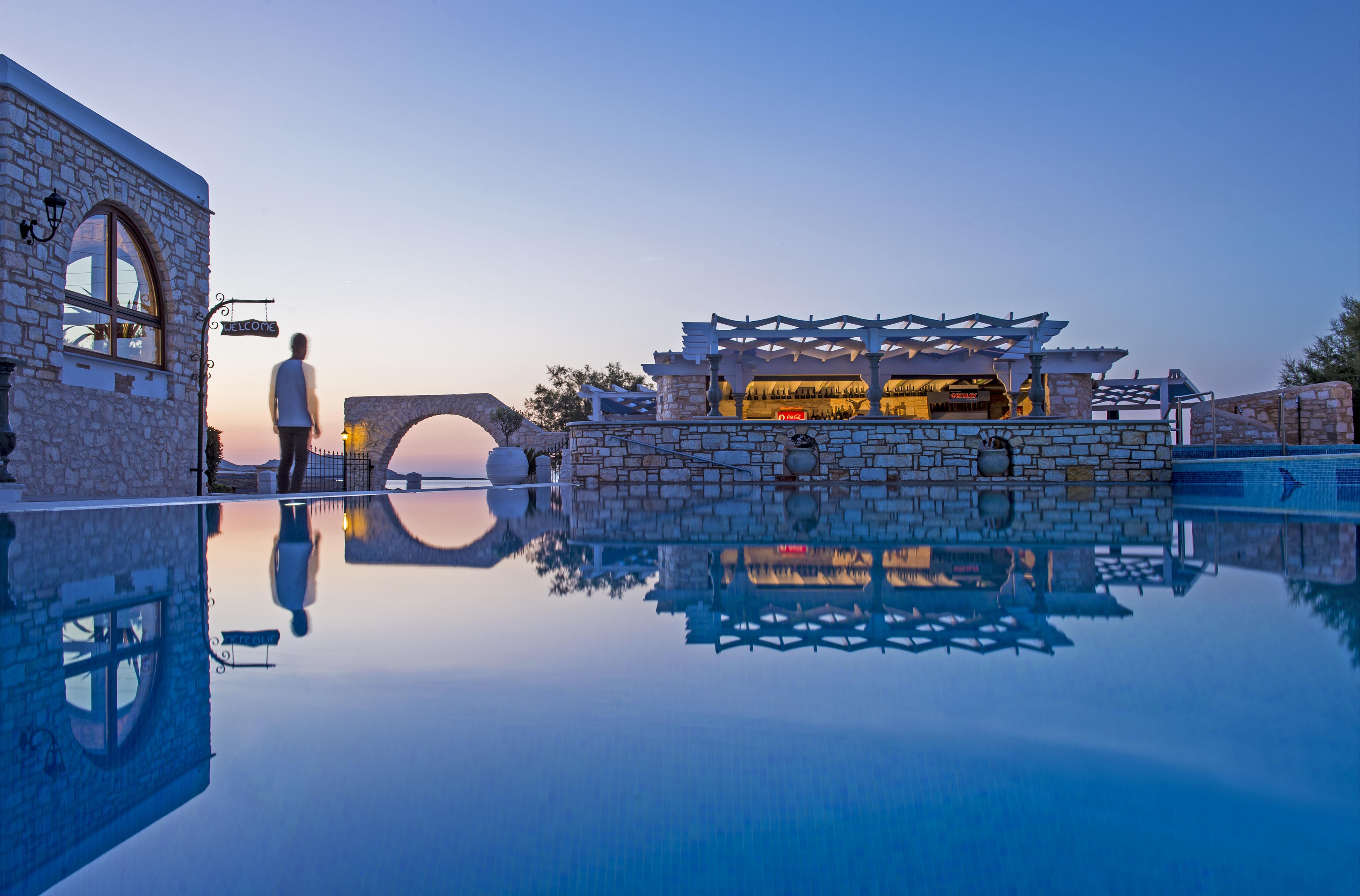 Contaratos Beach Hotel Náousa Exterior photo