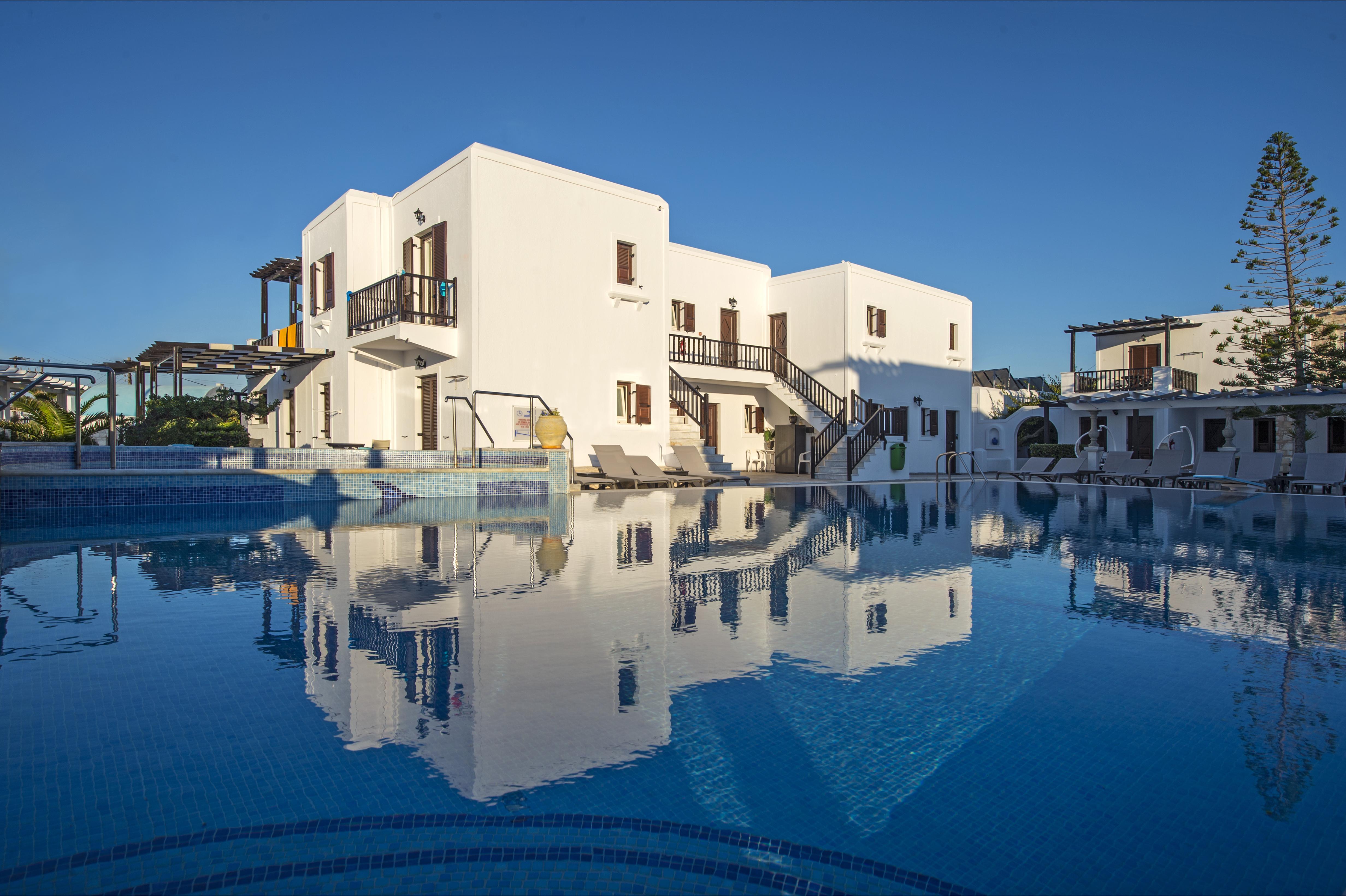 Contaratos Beach Hotel Náousa Exterior photo