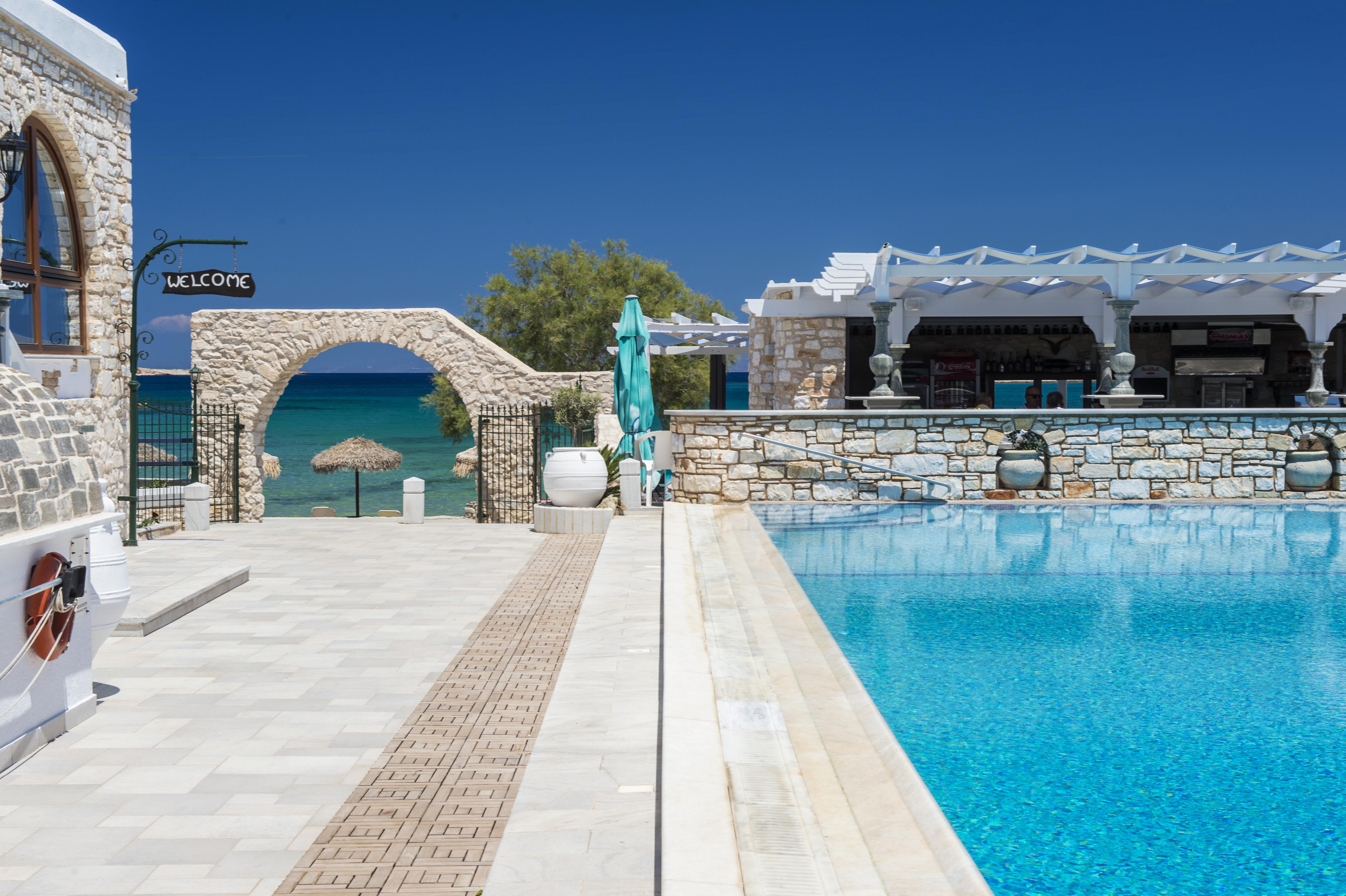 Contaratos Beach Hotel Náousa Exterior photo
