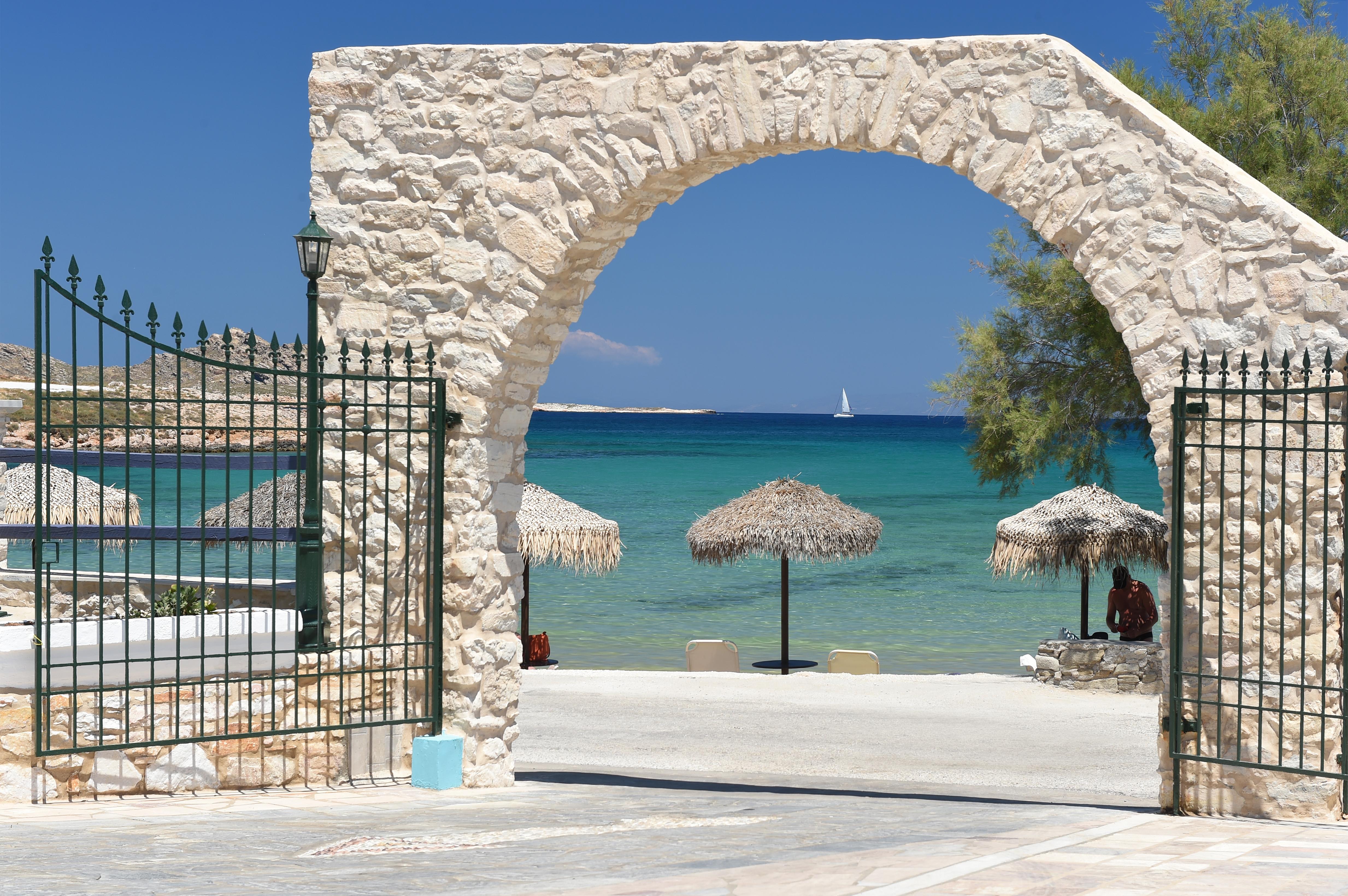 Contaratos Beach Hotel Náousa Exterior photo