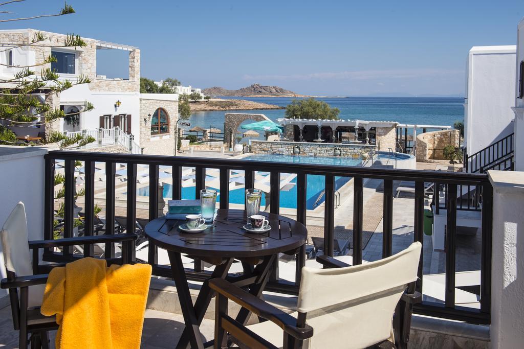 Contaratos Beach Hotel Náousa Exterior photo