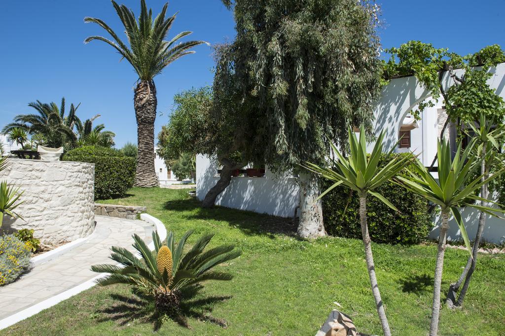 Contaratos Beach Hotel Náousa Exterior photo