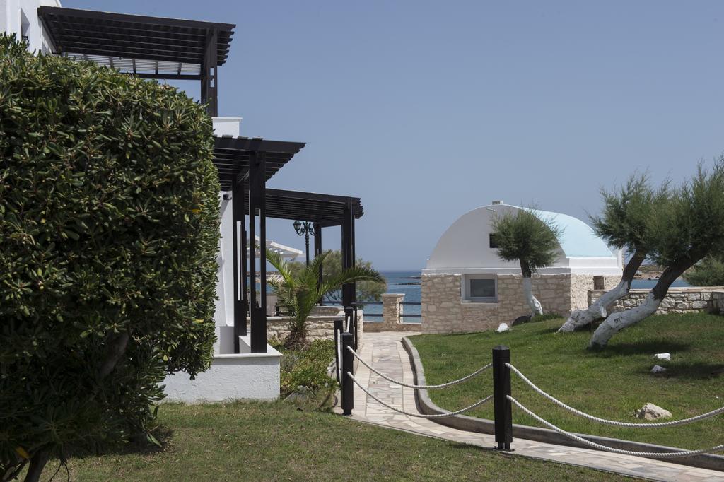 Contaratos Beach Hotel Náousa Exterior photo